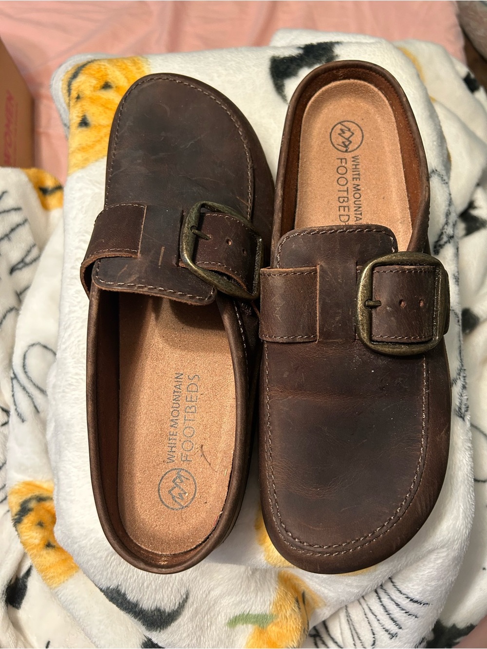 White Mountain Brown Leather Buckle Mules